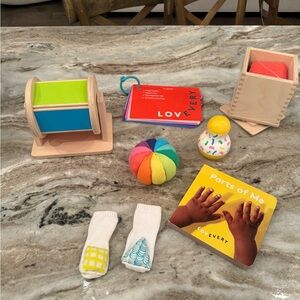 The Senser Play Kit  Lovevery EUC